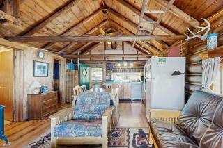 Dog-Friendly Lakefront Cabin with Private Dock, Epic Views of Lake & Mt Kineo - 6