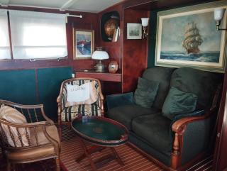 Appartement flottant sur ancien navire - 9