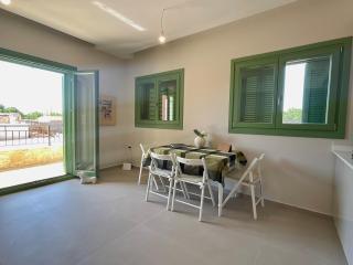 Elegant Aegina Apartment - 8