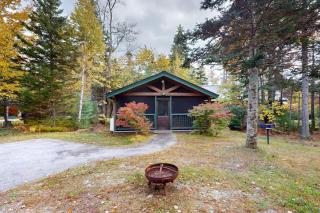 Idyllic dog-friendly studio cabin with AC, fireplace & WiFi - 8