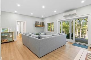 Kinney Cabin: 5-Bedroom Lakefront Home - 6