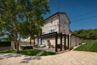 Villa Brisa - 3 En-Suite Bedrooms and Private Jacuzzi - 0