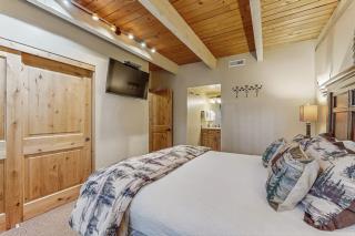 Lofted gem w full kitchen free WiFi patio shared pool and hot tub - 3