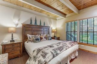 Lofted gem w full kitchen free WiFi patio shared pool and hot tub - 4