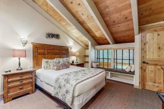 Lofted gem w full kitchen free WiFi patio shared pool and hot tub - 2