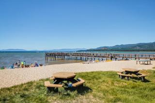 Spacious partial lake-view condo with beach access pool & hot tub - 7