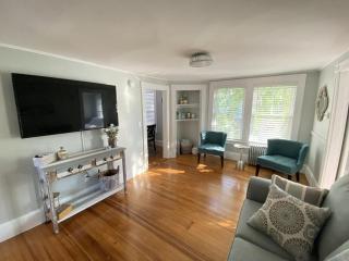 Historic Condo in Downtown Camden, steps to Harbor - 1