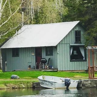 Royal Coachman | Cozy Moose River Cabin Near Moose - 9