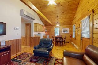 Escape to a dog-friendly cabin w/streaming, kitchen, fireplace & nature nearby - 6