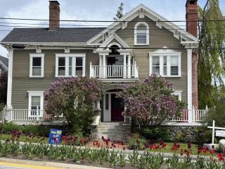 Historic Condo in Downtown Camden, steps to Harbor - 7