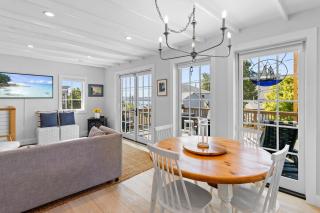 Harborside Cottage, walk to downtown - 1