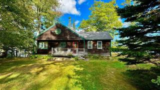 Sea Heather Cottage: Sunny Waterfront Escape for N - 9