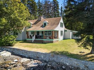 Marshall Point Cottage, classic 5-bedroom - 0