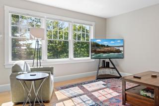 Charming coastal cottage with deck, grill, firepit, and jetted tub - 3