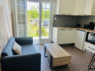 Beau T1 avec jardin et stationnement gratuit - 5