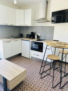 Beau T1 avec jardin et stationnement gratuit - 3