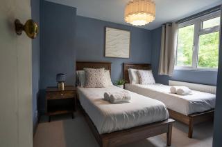 Old Lumford Cottage, Bakewell - Picturesque Riverside Property - 5