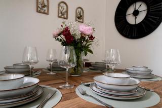Old Lumford Cottage, Bakewell - Picturesque Riverside Property - 3