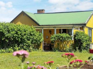 4 person holiday home in FÄRJESTADEN - 0