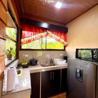 Private Tropical Escape with Jacuzzi & BBQ Bungalow 3 - 1