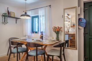 NEW! Holiday Home First Of June -Hidden Stone Oasis & Panoramic Spa - 2