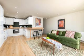 Stylish Garden Flat in Redland-Parking for 5 pounds per day-By FabAccommodation - 5