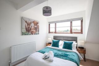Central Dartford, Parking, WiFi & Workspace, Sleeps 5 - 1