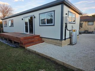 Peaceful 2BR Escape Walk to Bus Family Friendly - 4
