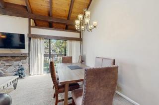 Resort townhome with private beach access & lakefront pool - 5