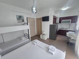 Deni Sea View Apartment - 2