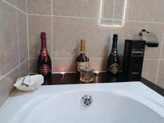 2Bedroom Luxury hotel apartment Fourways - 9