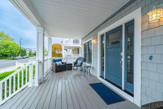 Shore Thing Avalon Beach Block w Pool & Decks - 3