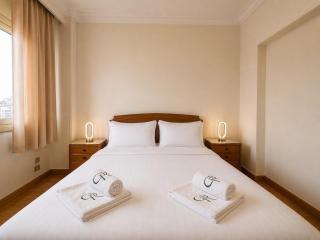 3BDR Luxurious Hotel Apartment at Al-Doqi - 7