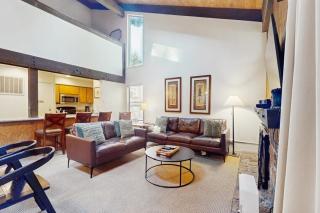 Charming Condo with WiFi Gas Fireplace & Shared Pools Hot Tub & Nearby Beach - 0