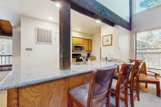 Charming Condo with WiFi Gas Fireplace & Shared Pools Hot Tub & Nearby Beach - 4