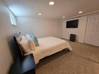 Large Room with Private Bath in Pentagon City - Walk to METRO - 6