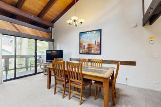 Cozy townhouse with pool access deck fireplace and WiFi - 5