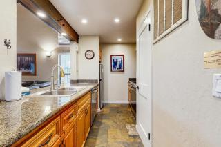 Your gateway to Tahoe with private beach access a lakefront pool & near skiing - 4