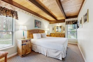It's always lake o'clock at this resort with a waterfront pool & a private beach - 2