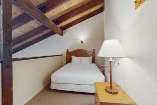 Quintessential Heavenly basecamp at Lakeland Village with amazing amenities - 3