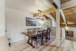 Enjoy the lake from this retreat with private beach access & a waterfront pool - 1
