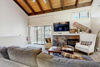 Dreamy mountain basecamp at Lakeland Village with amazing amenities - 4