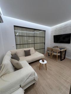 Alajs Cozy Apartment - 0