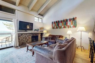 Cozy townhome with private beach access and numerous aquatic amenities to enjoy - 0