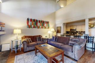 Cozy townhome with private beach access and numerous aquatic amenities to enjoy - 6