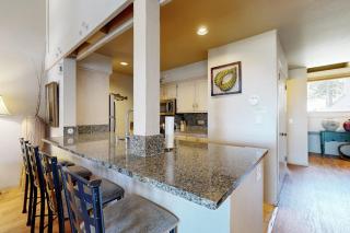 Cozy townhome with private beach access and numerous aquatic amenities to enjoy - 3