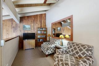 Waterfront townhome with picturesque lake views and a plethora of fun amenities - 1