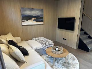 Delaney No 65 I Central Five Mile Queenstown 2BR - 3