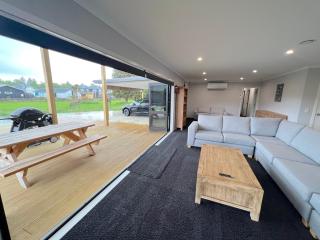 5 Bedroom, Solar on Snowmass Ohakune, Yellow Door - 4