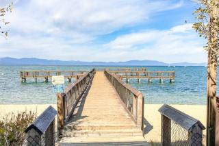 All-season adventure awaits at this lakefront gem with amazing views & amenities - 6